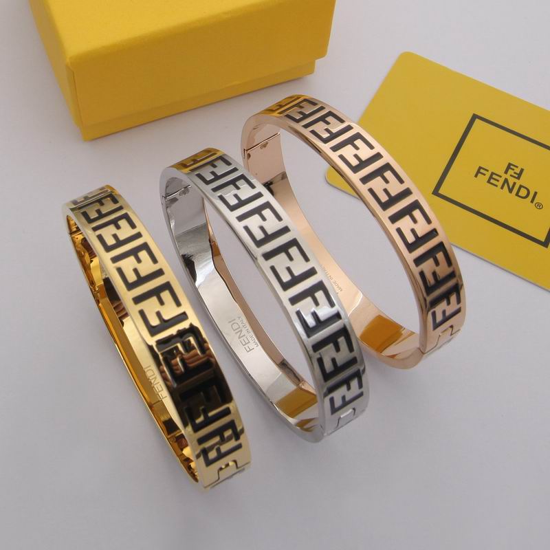Fendi bracelet 04lyx44